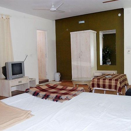 Sai Priya Beach Resort 维沙卡帕特南 外观 照片