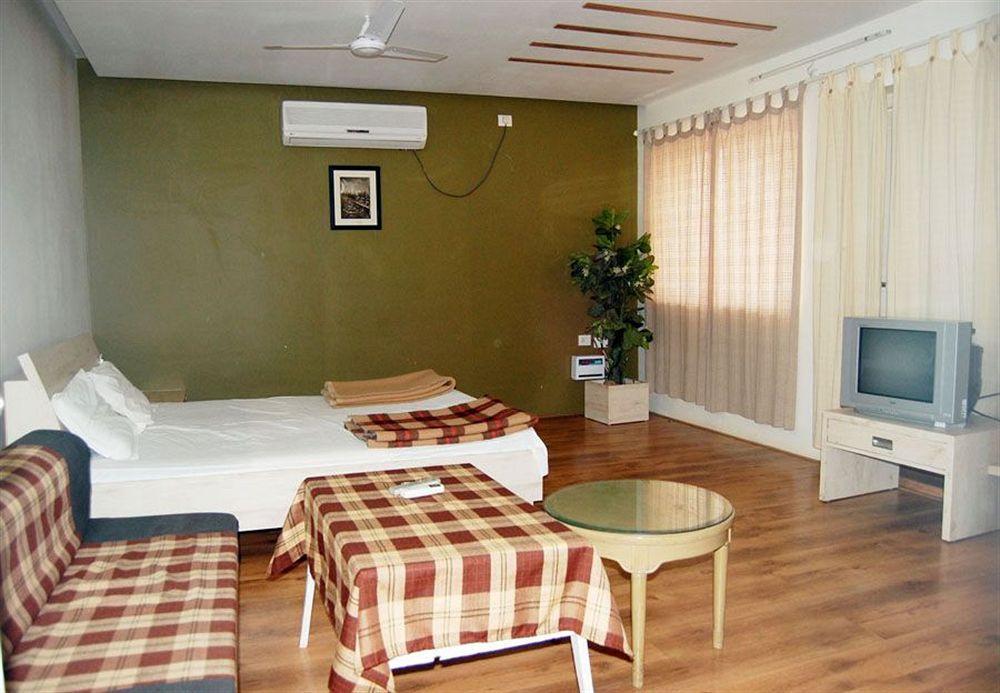 Sai Priya Beach Resort 维沙卡帕特南 外观 照片